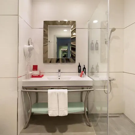 Ramada Plaza By Wyndham Atakoy Hotel