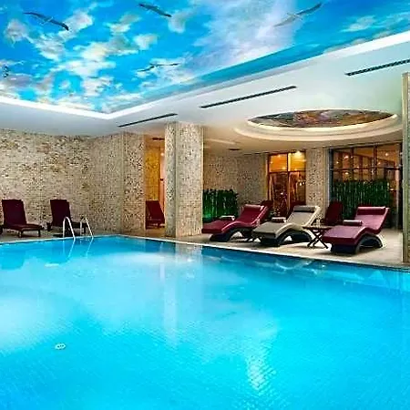 Ramada Plaza By Wyndham Atakoy Hotel 4*