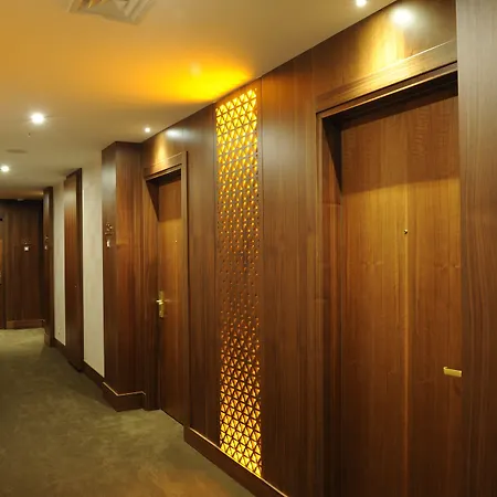فندق Ramada Plaza By Wyndham Atakoy اسطنبول
