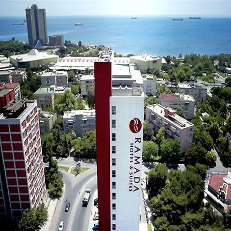 Ramada Plaza By Wyndham Atakoy فندق